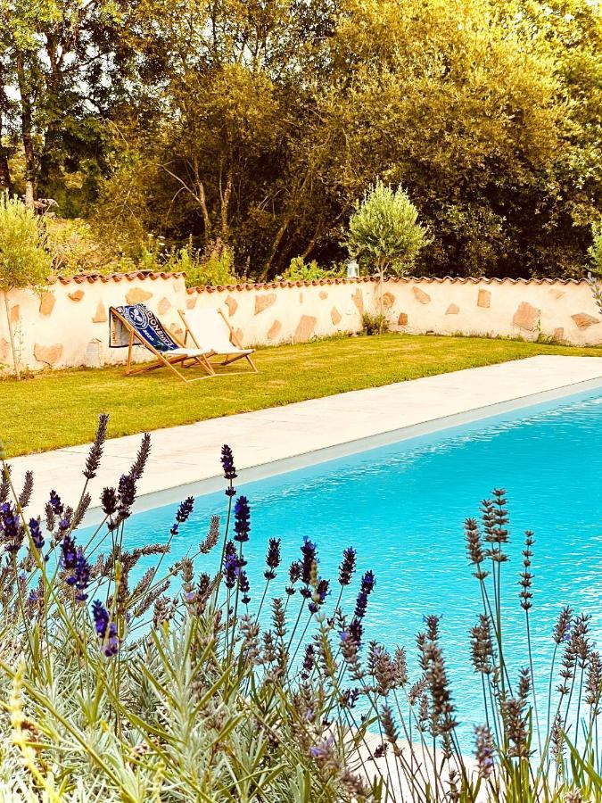 Les Picardies Lesterps Exterior foto